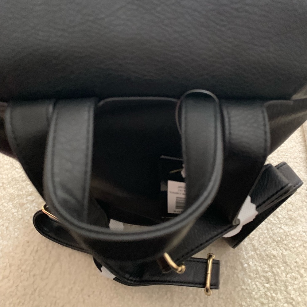 Bueno Collection Daisy Back pack NEW - Picture 8 of 8